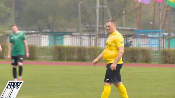 Родственные связи второй лиги и сборной Беларуси – за червеньский «Колос» оказывается играет кум Яблонского Родственные связи второй лиги и сборной Беларуси – за червеньский «Колос» оказывается играет кум Яблонского