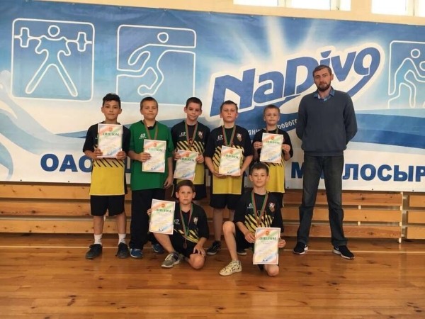 ГУБОП схватил племянника легенды гандбольного СКА. Задержанный сам становился чемпионом Европы, а после работал тренером в глубинке ГУБОП схватил племянника легенды гандбольного СКА. Задержанный сам становился чемпионом Европы, а после работал тренером в глубинке