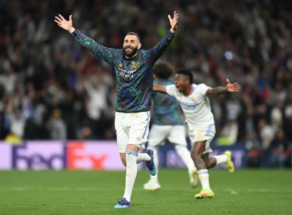 Футбол.  Лига чемпионов. "Реал" забил в каждом из последних 29 домашних матчей в плей-офф
 