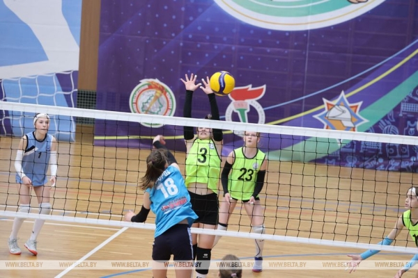 ФОТОФАКТ: Старт финального этапа республиканских соревнований "Мяч над сеткой"