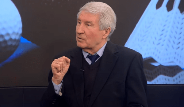 Ударная (и порой угарная) пятилетка Малофеева: после разговора с Лукашенко вел тренеров к духовности, находил провидение Путина, объяснял, зачем обниматься с деревьями Ударная (и порой угарная) пятилетка Малофеева: после разговора с Лукашенко вел тренеров к духовности, находил провидение Путина, объяснял, зачем обниматься с деревьями