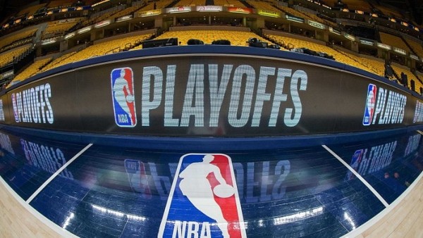 Баскетбол.  Плей-офф НБА. 1/4 финала. "Майами" обыграл "Филадельфию", "Финикс" был сильнее "Далласа"
  