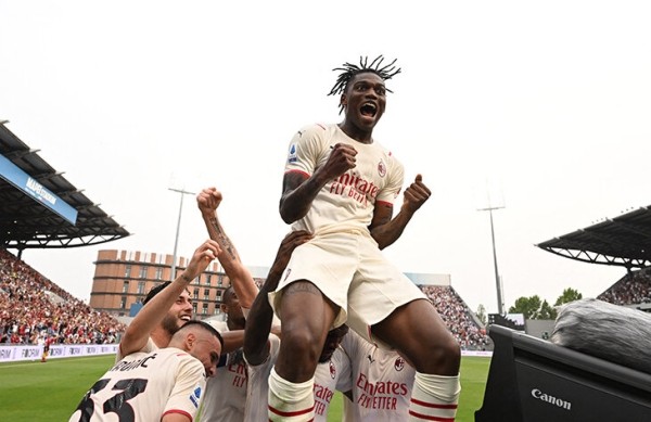 «Милан» брутально забрал скудетто. Чемпионы Италии!