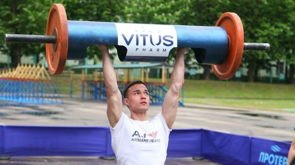 Поднятие бревна и "прогулка фермера". В Минске прошел открытый кубок STRONGMAN STUDENT Поднятие бревна и "прогулка фермера". В Минске прошел открытый кубок STRONGMAN STUDENT