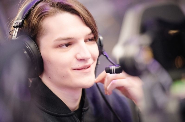 Разное.  Spirit попала на мейджор, GuardiaN -- игрок Sampi и другие новости индустрии за 1 мая
 