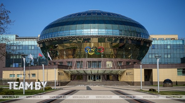 Президент НОК Беларуси поздравил работников спортивной отрасли с праздником Президент НОК Беларуси поздравил работников спортивной отрасли с праздником