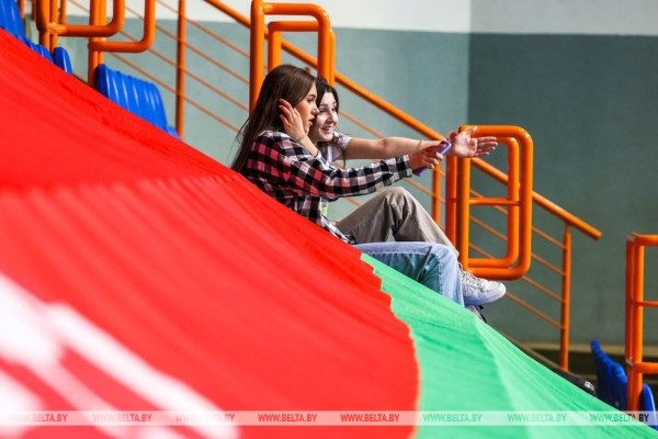 ФОТОФАКТ: Финальный этап соревнований по гандболу "Стремительный мяч" стартовал в Бресте