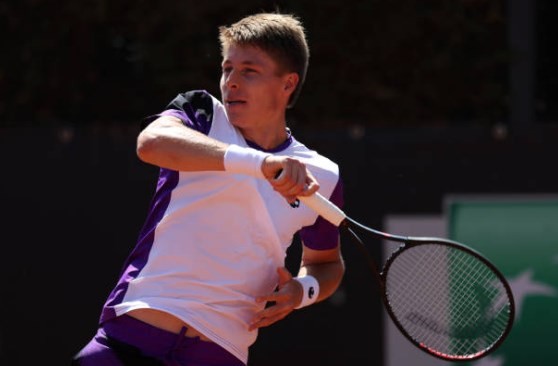 Теннис.  26 мая Илья Ивашко и Арина Соболенко проведут матчи 1/32 финала на "Ролан Гаррос"
&nbsp;