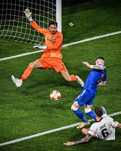 Айнтрахт і Рэйнджарс у драматычным фінале Лігі Эўропы