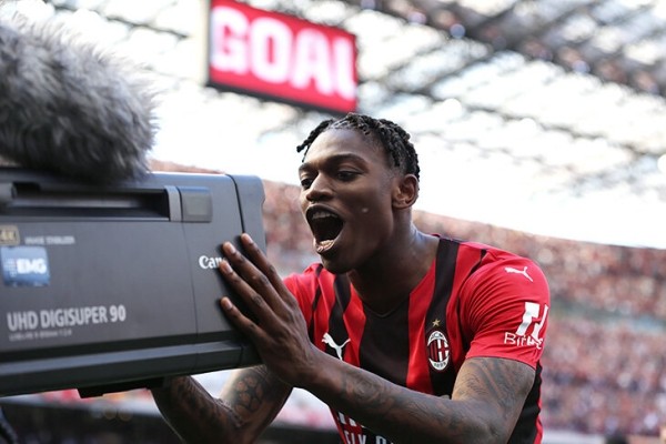 Герои года в Италии: рулят «Милан» и «Лацио», «Ювентус» – только среди разочарований Герои года в Италии: рулят «Милан» и «Лацио», «Ювентус» – только среди разочарований