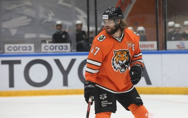 Хоккей. "Амур": Михал Йордан вызван в сборную Чехии для участия в "крупном международном турнире, проходящем в мае"
Хоккей. "Амур": Михал Йордан вызван в сборную Чехии для участия в "крупном международном турнире, проходящем в мае"