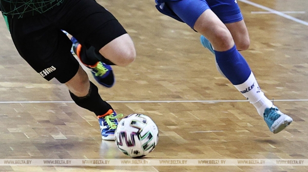 Спортсмены "УВД-Динамо" разгромили "Витэн" в 1/4 финала чемпионата Беларуси по мини-футболу Спортсмены "УВД-Динамо" разгромили "Витэн" в 1/4 финала чемпионата Беларуси по мини-футболу