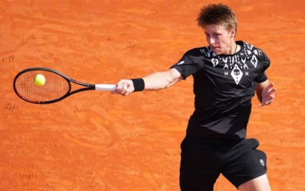 Теннис.  Илья Ивашко выбыл в 1/32 финала "Ролан Гаррос"
 