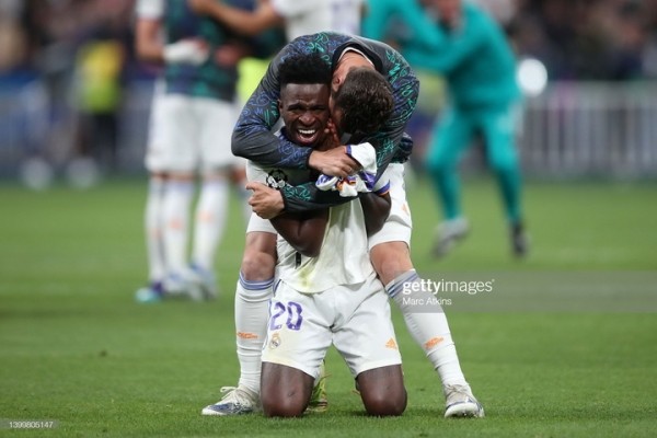 Футбол. Гол Винисиуса — единственный удар "Реала" в створ ворот за матч. Статистика ударов — 23:3 в пользу "Ливерпуля"
Футбол. Гол Винисиуса — единственный удар "Реала" в створ ворот за матч. Статистика ударов — 23:3 в пользу "Ливерпуля"