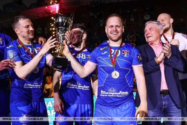 "Мешков Брест" в 14-й раз стал чемпионом Беларуси по гандболу "Мешков Брест" в 14-й раз стал чемпионом Беларуси по гандболу