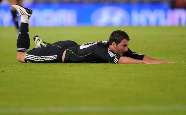 «Реал» досрочно выиграл чемпионат, но был сезон покруче. Моуринью первым выбил 100 очков, оживил Бензема и создал монстра