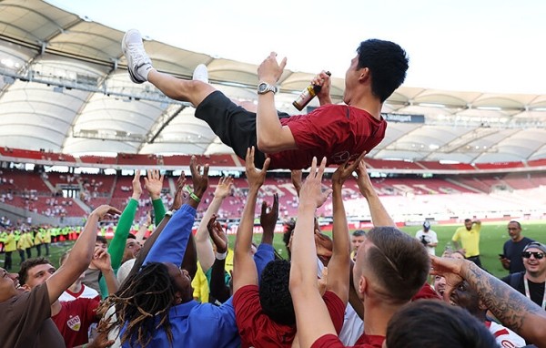 В Бундеслиге спасение празднуют ярче, чем титул! «Штутгарт» забил на 90+2, а дальше – море фанатов на поле