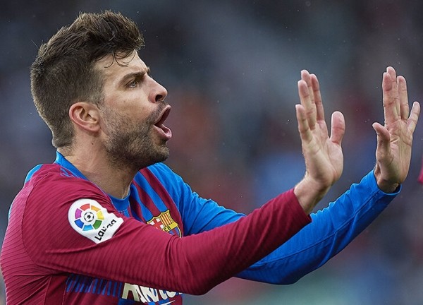 «Барса» хочет посадить Пике на скамейку – он упирается, готов к новому понижению зарплаты «Барса» хочет посадить Пике на скамейку – он упирается, готов к новому понижению зарплаты