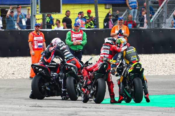 Псіхалагічная перамога. На Гран Пры Нідэрландаў Франчэска Баньяя і Фабіа Куартарара памяняліся ролямі