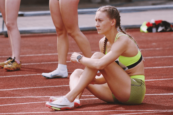 Спортсмены из Беларуси теряют сотни и тысячи долларов из-за международного бана (но они не в обиде, конечно). Показываем на примере легкой атлетики