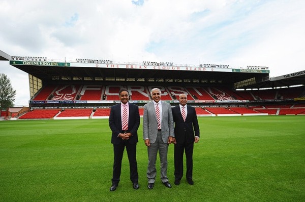 От богача-карикатуры из Кувейта до огромного грека, которого обвиняли в наркотрафике: большая история «Ноттингем Форест» От богача-карикатуры из Кувейта до огромного грека, которого обвиняли в наркотрафике: большая история «Ноттингем Форест»