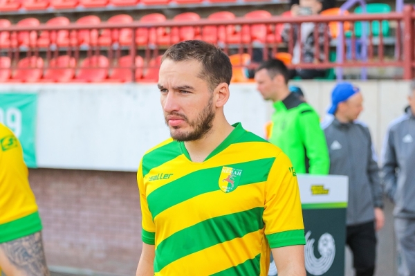 Футбол.  Павел Савицкий прервал серию из 17 забитых пенальти подряд. Вратарь БАТЭ Кудравец разгадал "паненку" хавбека "Немана"
  