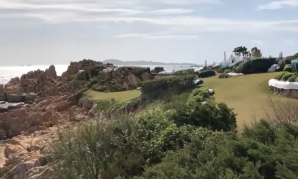 Что за виллу в Италии арестовали у минского миллиардера и его сына (силами отца гонял в «Формуле-1»): $110 млн, 25 комнат, огромный бассейн