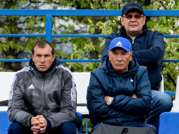 Как суперзакрытый тренер, чьего сына обвинили в посадке Протасевича, сделал неожиданных лидеров ЧБ – матчами управляет с трибун, иерархия клуба не та, что на бумаге Как суперзакрытый тренер, чьего сына обвинили в посадке Протасевича, сделал неожиданных лидеров ЧБ – матчами управляет с трибун, иерархия клуба не та, что на бумаге