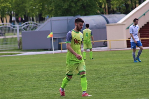 Худшая команда Беларуси прямо сейчас: пропускает в среднем десятку за матч, тренер – 22-летний футболист, но местная районка верит Худшая команда Беларуси прямо сейчас: пропускает в среднем десятку за матч, тренер – 22-летний футболист, но местная районка верит