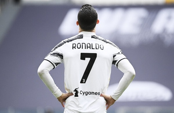 «Ювентус» провалил сезон и забил на 28 голов меньше, чем в прошлом. Так что, Роналду все-таки тащил их? «Ювентус» провалил сезон и забил на 28 голов меньше, чем в прошлом. Так что, Роналду все-таки тащил их?