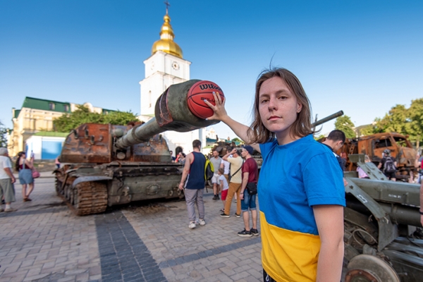 Магутныя фота са спартыўных аб&rsquo;ектаў па ўсёй Украіне, знішчаных Расіяй. Дух украінцаў не зламаць