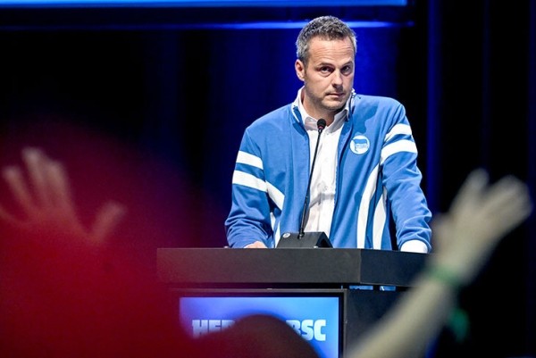 Президентом «Герты» стал бывший ультрас. Он сказал, что яд разрушает клуб изнутри, и призвал к полной перезагрузке Президентом «Герты» стал бывший ультрас. Он сказал, что яд разрушает клуб изнутри, и призвал к полной перезагрузке