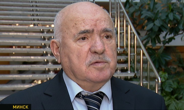 Первый за 27 лет «народный писатель» – экс-футболист «Динамо»: вошел в историю украинцев, почти украл факел ОИ с Медведем, описывал член президента США Первый за 27 лет «народный писатель» – экс-футболист «Динамо»: вошел в историю украинцев, почти украл факел ОИ с Медведем, описывал член президента США