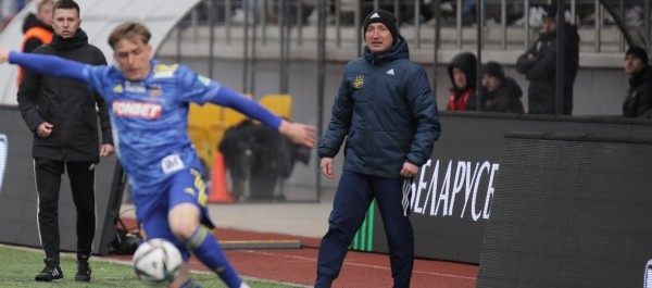 Михайлов сделал из БАТЭ лучшую команду на старте сезона, но дальше могут быть проблемы: состав слишком мал, конфликт с Умаровым не разрешить Михайлов сделал из БАТЭ лучшую команду на старте сезона, но дальше могут быть проблемы: состав слишком мал, конфликт с Умаровым не разрешить