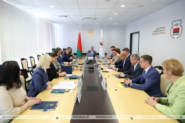 Президент НОК Беларуси поздравил Екатерину Карстен с юбилеем