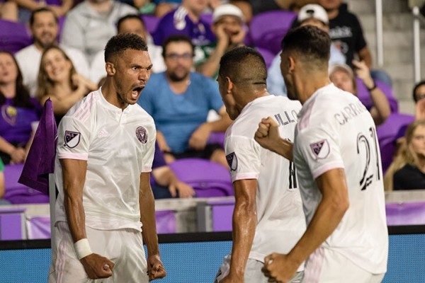 Бэйл улетел в МЛС – там мощная компания: Дуглас Коста, Матюиди, Чичарито. И кризисный Алешандре Пато