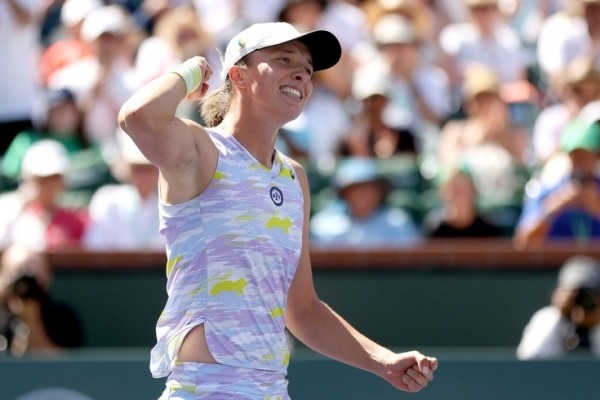 Теннис. Ига Швентек о рекордной победной серии: когда встречаю Серену или Винус, вижу в них легенд. Но себя легендой не считаю
Теннис. Ига Швентек о рекордной победной серии: когда встречаю Серену или Винус, вижу в них легенд. Но себя легендой не считаю