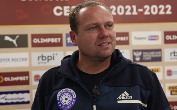 Тренер-чемпион из Бреста – о беларусах в «Оренбурге» (кто сильнее Кисляка, а кто не до конца уверен в себе) и о войне в Украине (решил работать в России, несмотря на нее)