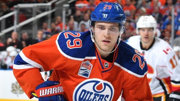 Хоккей.  НХЛ. Леон Драйзайтль: не собираюсь думать только о себе
 