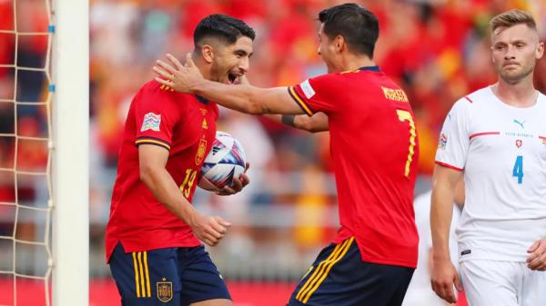 Футбол.  Лига нации. Сборная Испании "всухую" победила команду Чехии и вышла на первое место в группе
 