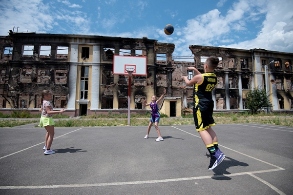 Магутныя фота са спартыўных аб&rsquo;ектаў па ўсёй Украіне, знішчаных Расіяй. Дух украінцаў не зламаць
