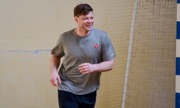 Хоккей. Экс-форвард "Монреаля" Сергей Костицын подпишет контракт со жлобинским "Металлургом"
Хоккей. Экс-форвард "Монреаля" Сергей Костицын подпишет контракт со жлобинским "Металлургом"