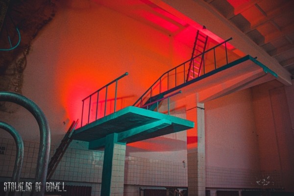 Заброшенный бассейн в Гомеле доживает последние дни – самое время для атмосферной фотосесии