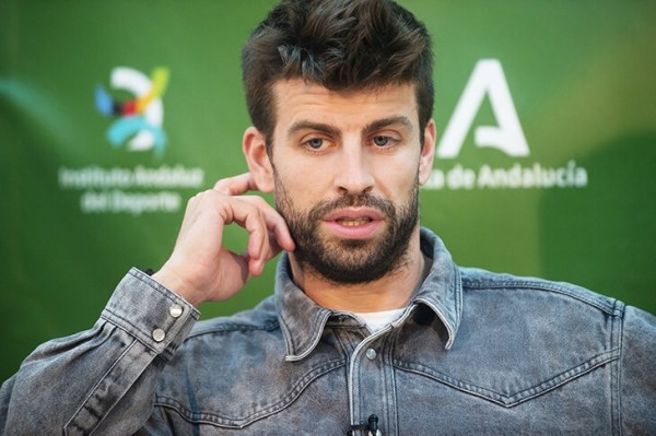 «Барса» хочет посадить Пике на скамейку – он упирается, готов к новому понижению зарплаты «Барса» хочет посадить Пике на скамейку – он упирается, готов к новому понижению зарплаты