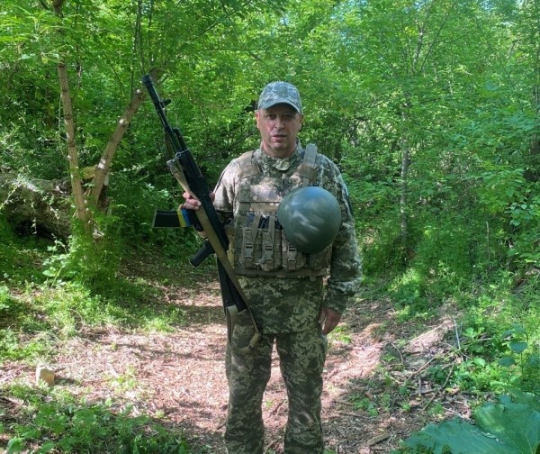 Гончаренко (молчит про Украину) и Вернидуб (воюет за Украину) – конкуренты за пост в «Нефтчи». А ведь беларус точно должен знать, кем и откуда готовилось нападение Гончаренко (молчит про Украину) и Вернидуб (воюет за Украину) – конкуренты за пост в «Нефтчи». А ведь беларус точно должен знать, кем и откуда готовилось нападение