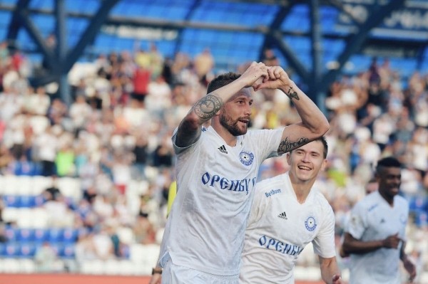 Тренер-чемпион из Бреста – о беларусах в «Оренбурге» (кто сильнее Кисляка, а кто не до конца уверен в себе) и о войне в Украине (решил работать в России, несмотря на нее)