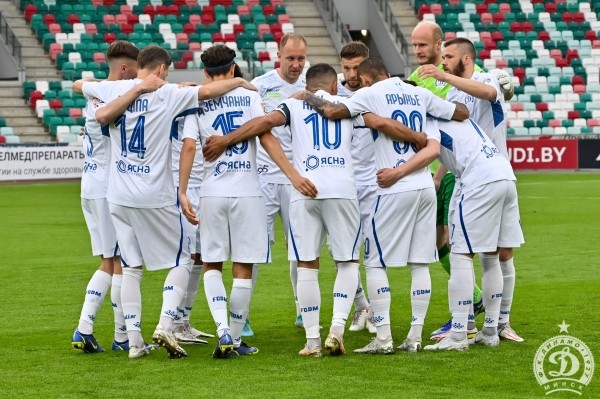 Футбол.  Кубок Беларуси. Минское "Динамо" лишь в серии пенальти одолело "Волну" и вышло в 1/8 финала
 