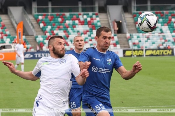ФОТОФАКТ: Встреча между минским "Динамо" и "Слуцком" завершилась ничьей