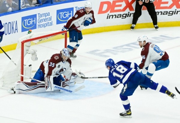 Хоккей.  НХЛ. Кубок Стэнли. Финальная серия. "Тампа" наносит ответный удар
  