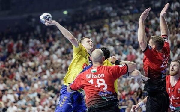 Гандбол.  Владислав Кулеш: пока остаюсь в "Кельце". Искал другие варианты, но ни один не устроил
 